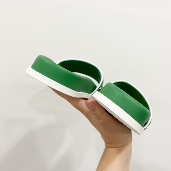 Valentino Free Rockstud Spike Slides Green Leather - Picture 5 of 9